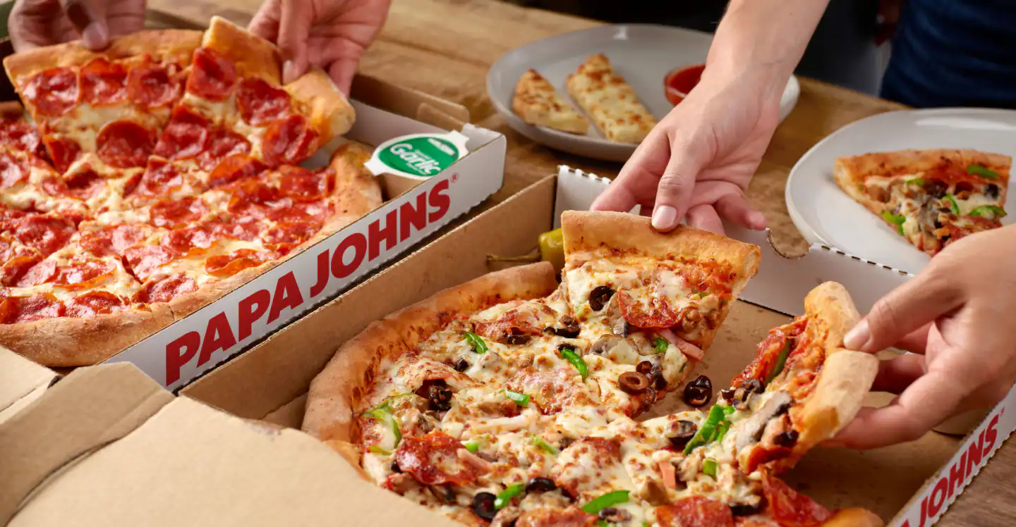 Papa John’s BOGO Free Large Pizza Deal: Save Big on Family Dinners