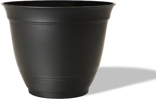 Lowe’s Patio & Garden Pick: Style Round Plastic Planters 2-Pack