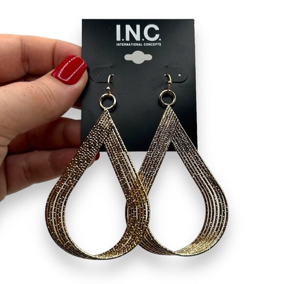 Macy’s Glitter Twisted Teardrop Earrings Set just $19.99 at Macy’s