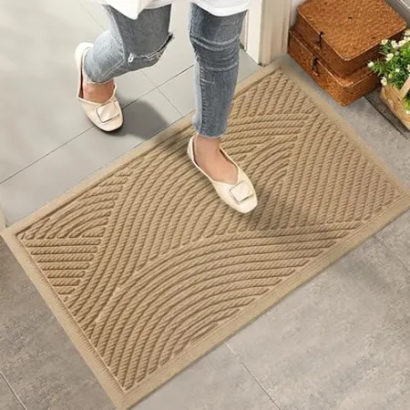 HIYARD 29″ x 17″ Non-Slip Front Door Mat $8.50 at Amazon