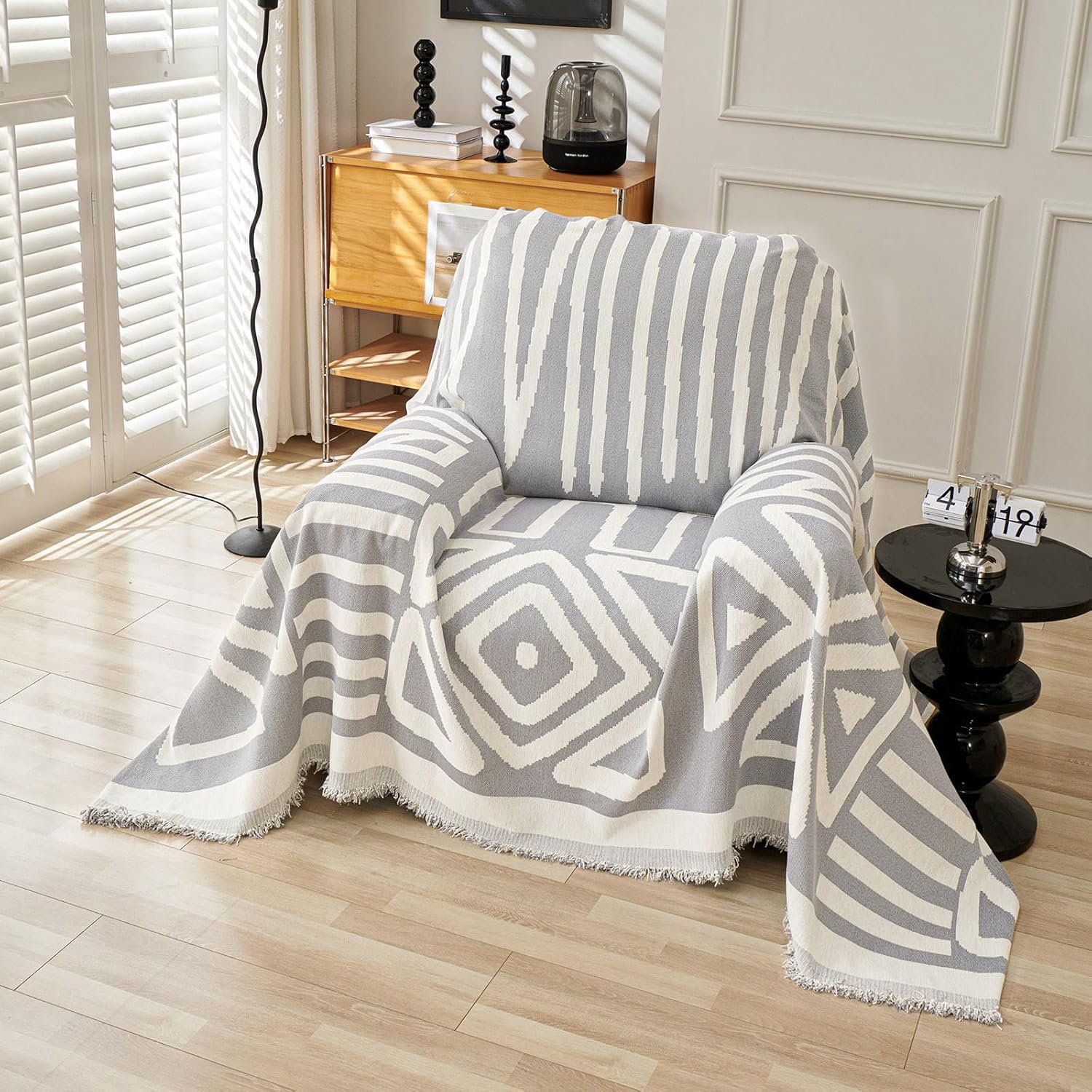 VClife Bohemian Aztec Accent Chair Cover 71″x71″, Gray White Geom