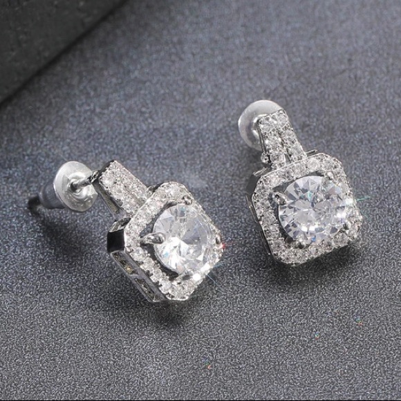 APSVO 18K White Gold Plated Stud Earrings Deal at Walmart: $11.99