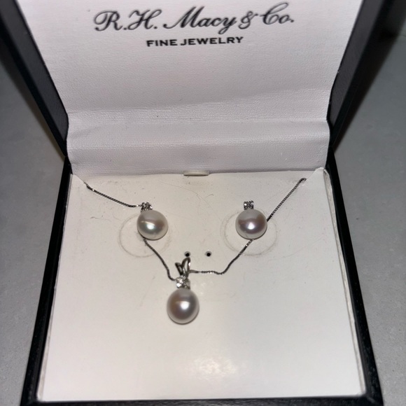 Pearl Jewelry Sale at Macy’s