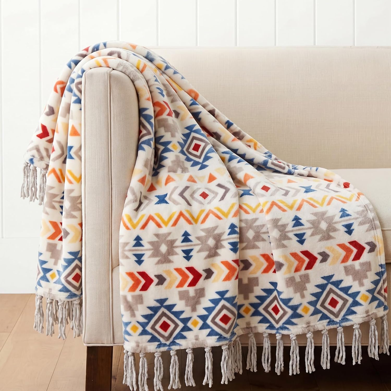 CASAAGUSTO Boho Throw Blanket with Tassel, Farmhouse Western deal at Amazon