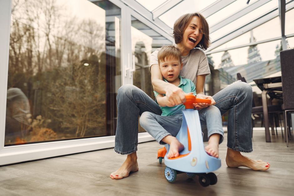 Lil’ Rider Toddler Zigzag Ride-On Wiggle Car Only $24.15 at Kohl’s