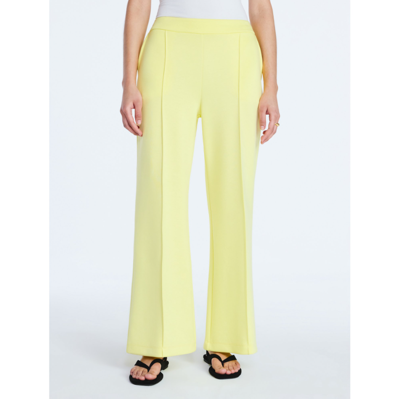 Scoop Women’s Scubaknit Seamed Sweatpants Deal: Save 32% at Walmart