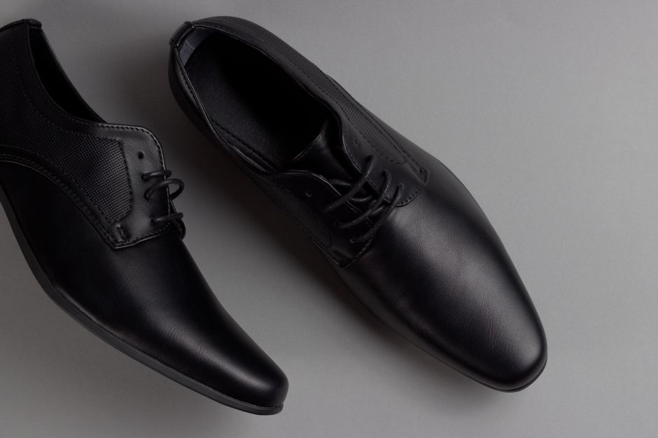 Cole Haan Men’s Go-To Plain Toe Oxford Shoes Only $59.97 at Amazon