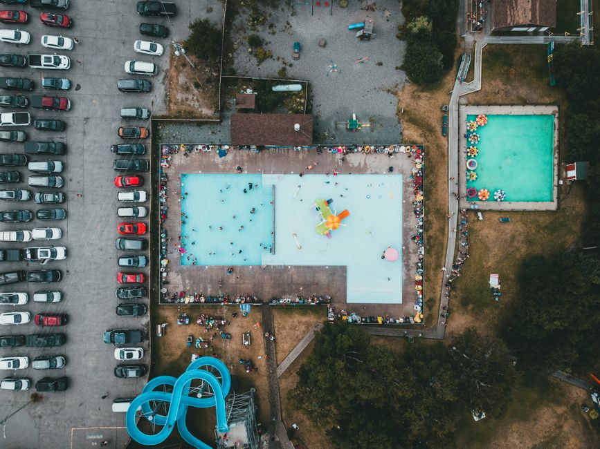 Summer Fun Awaits w/ These Outdoor Water Parks