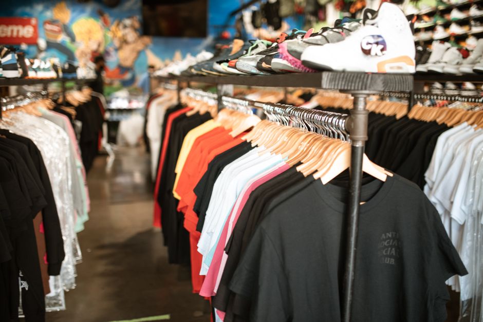 Men’s Wearhouse: Men’s Clearance Suits Deal at Menswearhouse