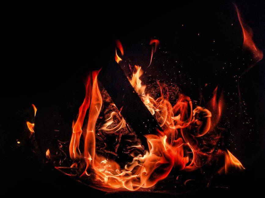 Insignia 70″ 4K Smart Fire TV Only $299.99 (Reg. $500) at Best Buy