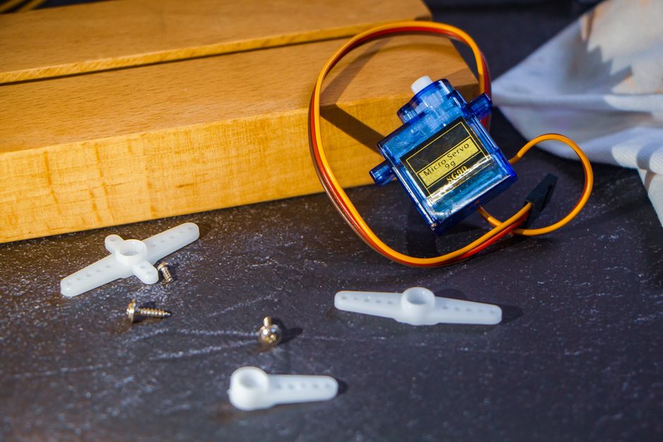 Metal Model STEM Building Kits Just $11 at the Store