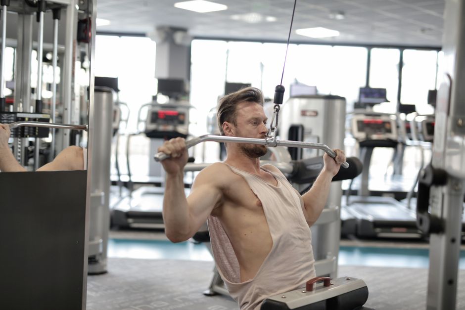 Mikolo Wall Mounted Cable Crossover Lat Pull Down Machine Just $190
