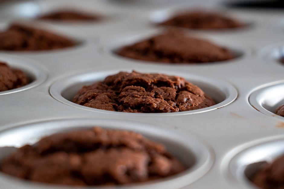 Far Nonstick 6-Cup Muffin Pan Only $4.99 (Reg. $9.99) at Amazon
