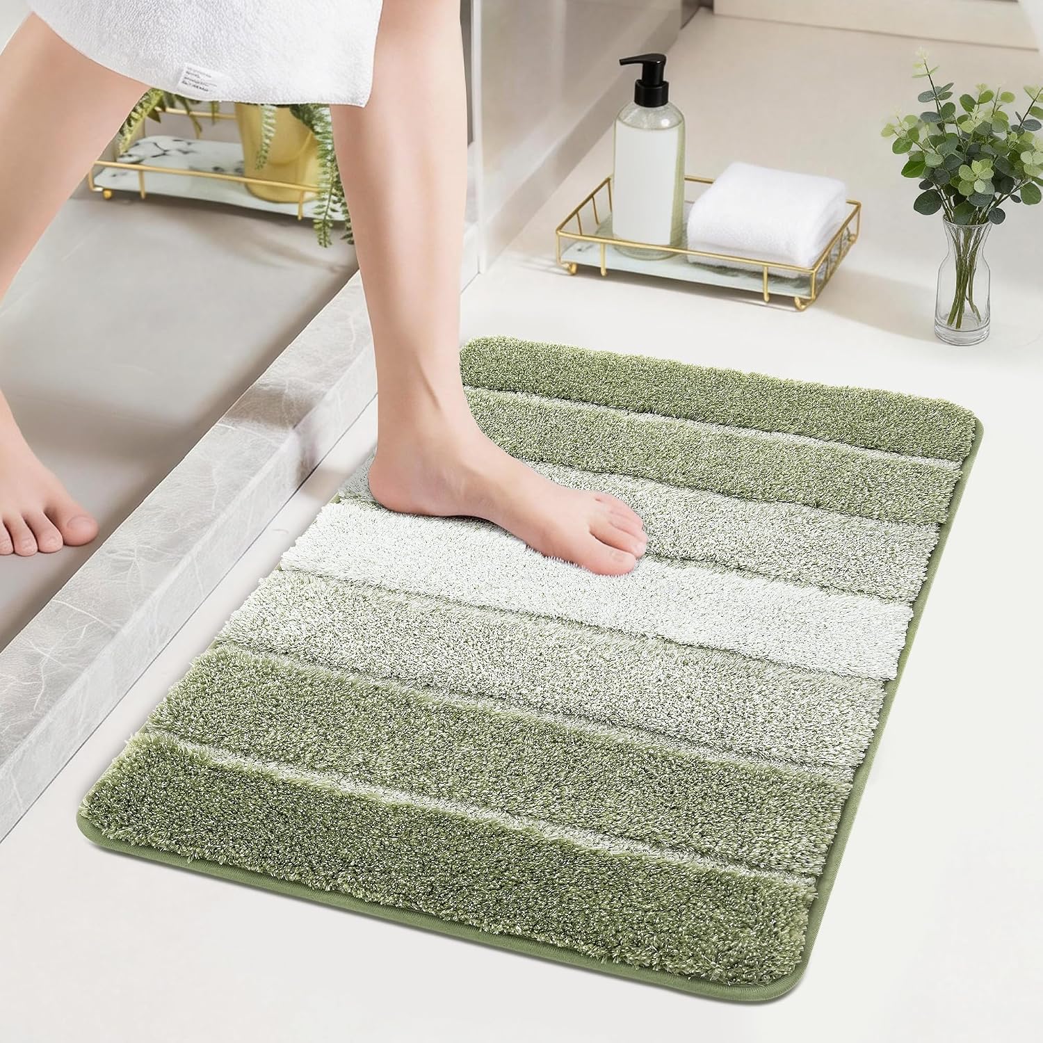 Cosy Homeer ultra soft absorbent bath rug mat 24 by 17 inches on Amazon