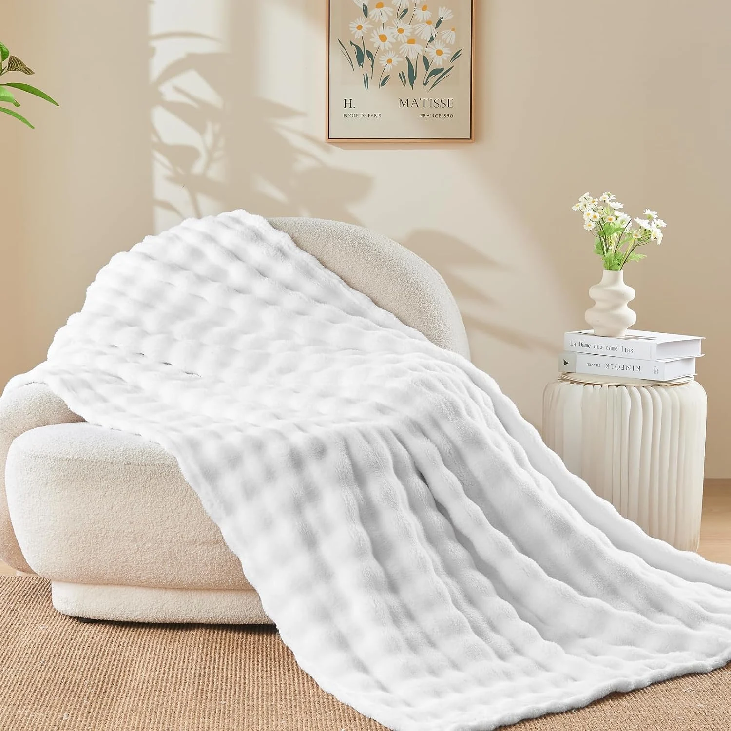 Bedsure 3D Fleece Throw Blanket Only $16.19 (Reg. $26.99) at Amazon