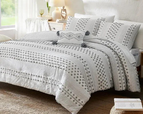 5 Pieces Pom Tufted Bed in A Bag Sets Deal at Amazon