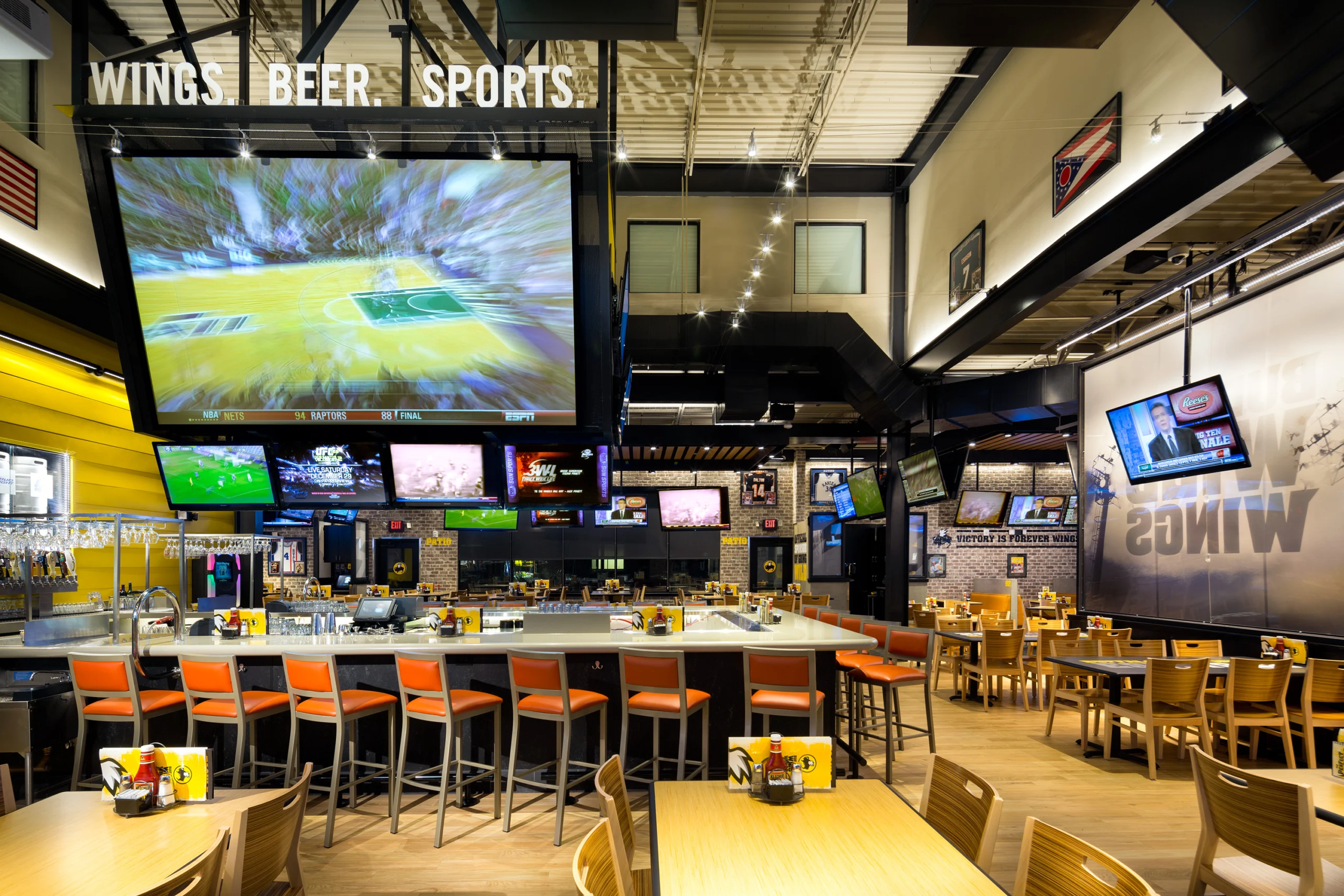 Buffalo Wild Wings restaurant offering free wings if the U.S. wins the soccer tournament