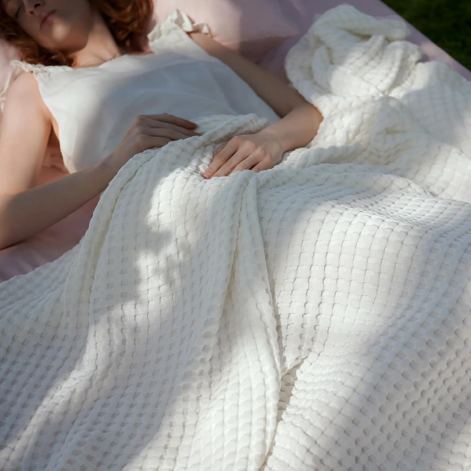 Bedsure Cooling Waffle Queen Size Blanket Deal at Amazon