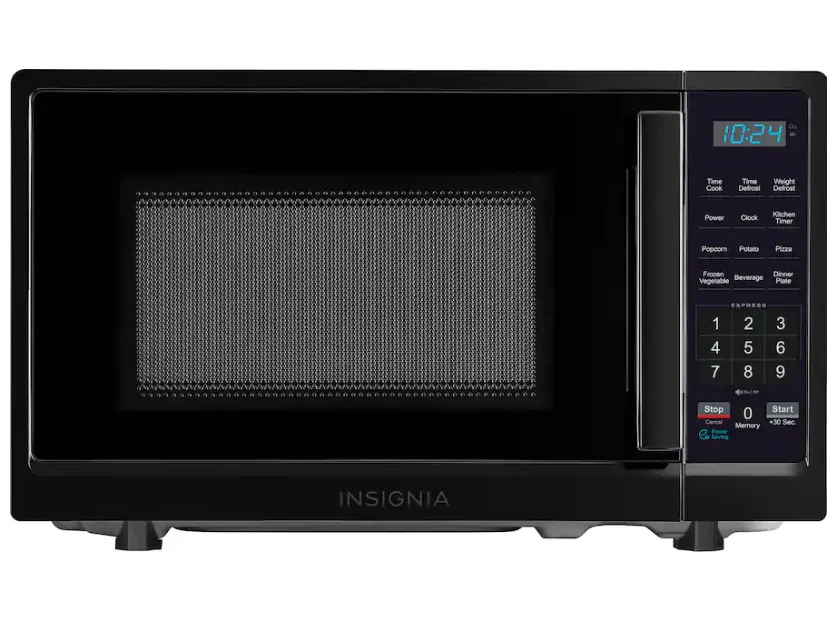 Insignia .7 Cu. Ft. Compact Microwave Deal: Save $35 at Best Buy