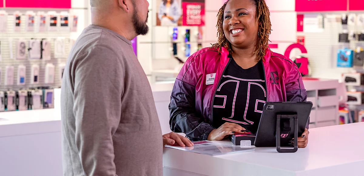 T-Mobile Freebies at 7-Eleven and Pizza Hut
