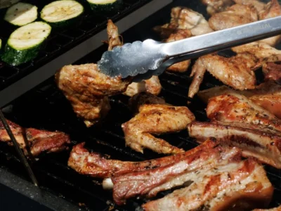 Lowe’s Patio & Garden Pick: Pit Boss 850 DX Series 840-Sq. in Black Pellet Grill with Smart Compatibility