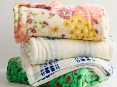 The-Big-One-Oversized-Supersoft-Plush-Throw-Blanket