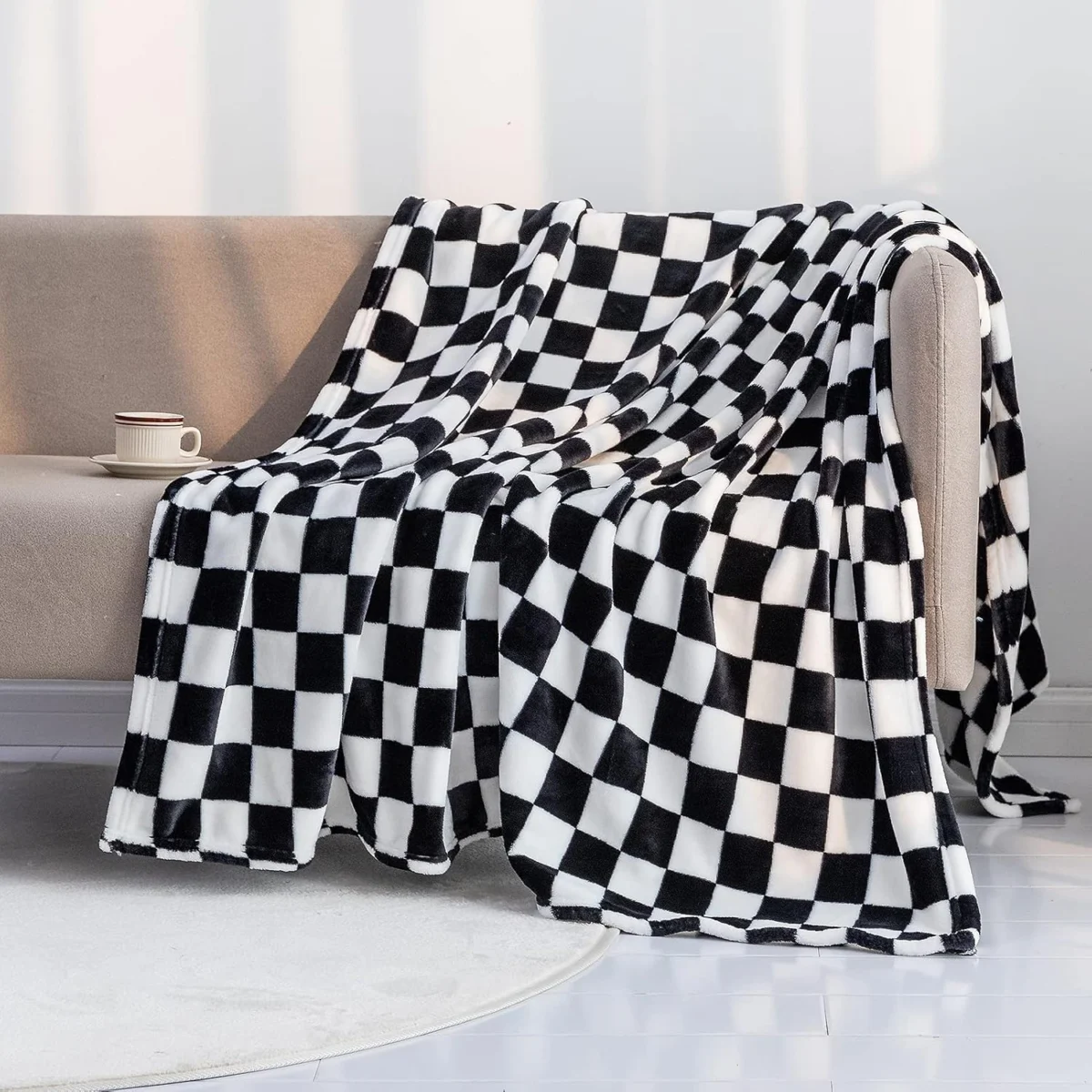LOMAO Flannel Throw Blanket Only $8.xx (Reg. $10) at Amazon