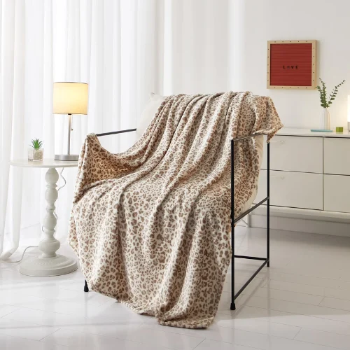 Mainstays Cozy Plush Throw Blanket Only $6.97 (Reg. $10) at Walmart