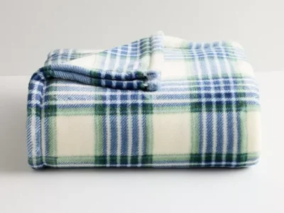 plush-throw-blanket