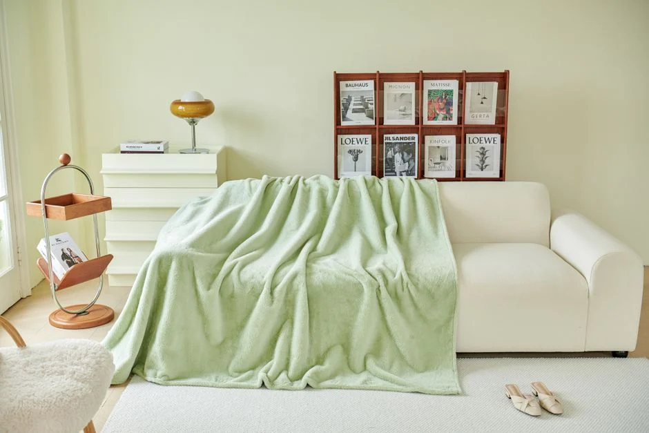 The Big One Oversized Plush Throw Earns Kohl’s Cash at Kohl’s