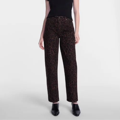 Scenario Women’s Barrel Jeans Only $24.98 at Walmart