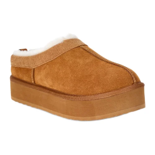 Joyspun Faux Suede Clog Slippers $12.99 (Reg $19.98) at Walmart