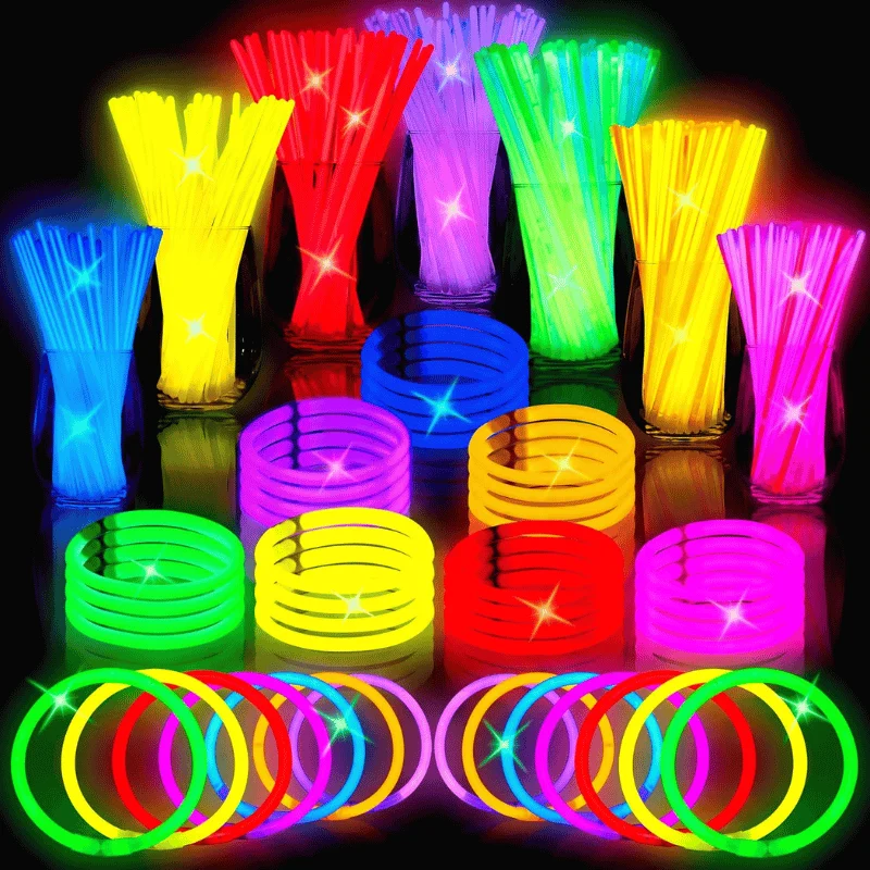 100 Pcs 8″ Glow Sticks Deal: Save $6 at Amazon