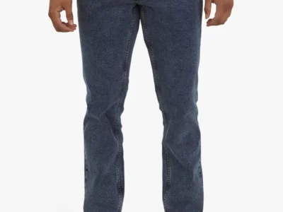 Chaps Men’s & Big Men’s Stretch Regular-Fit Denim Jeans Deal at Walmart