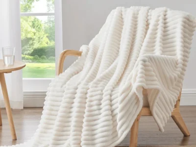 BEDELITE Ribbed Fleece Throw Blanket Deal: Save $4.xx at Amazon