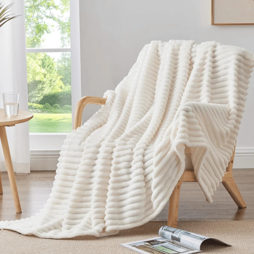 BEDELITE Ribbed Fleece Throw Blanket Deal: Save $4.xx at Amazon